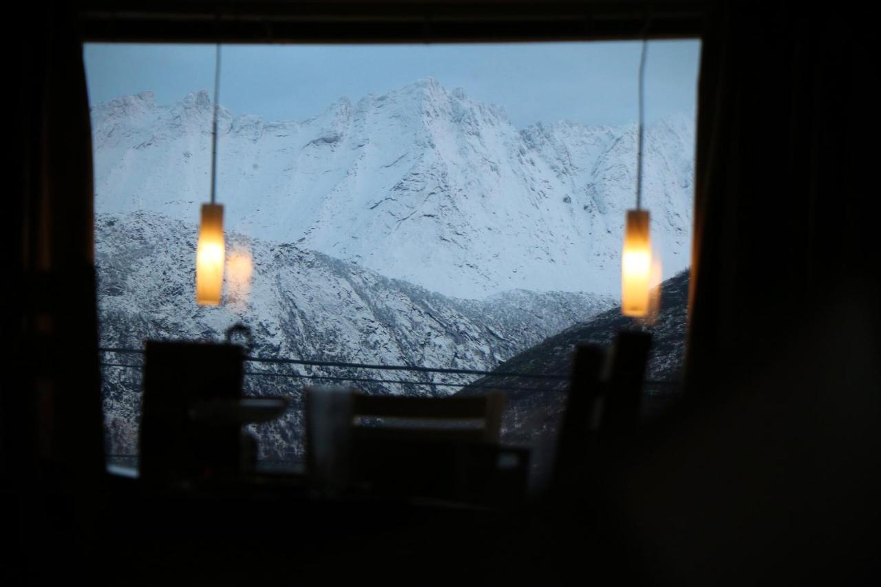 Vacation Home In Fjordgard With Views Of Segla And The Fjord エクステリア 写真