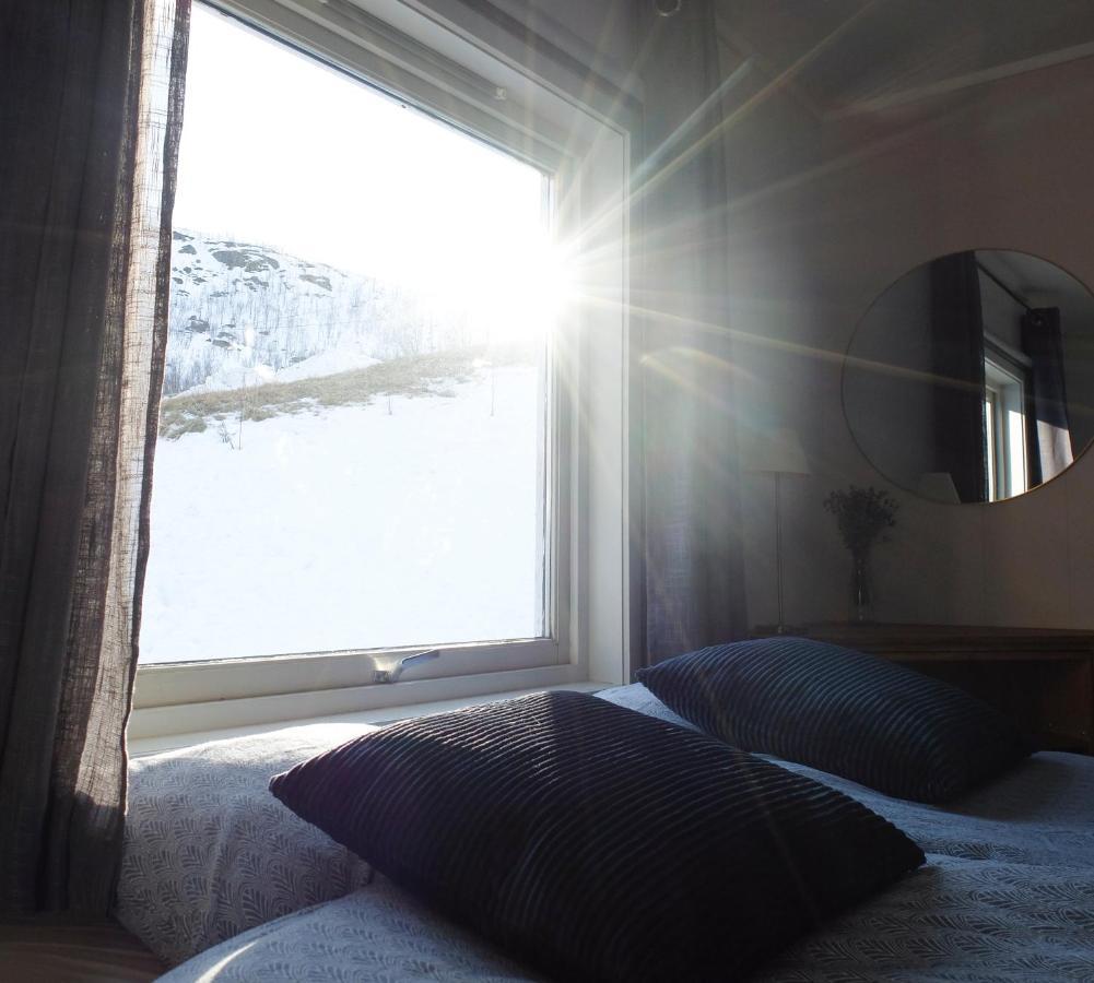 Vacation Home In Fjordgard With Views Of Segla And The Fjord エクステリア 写真