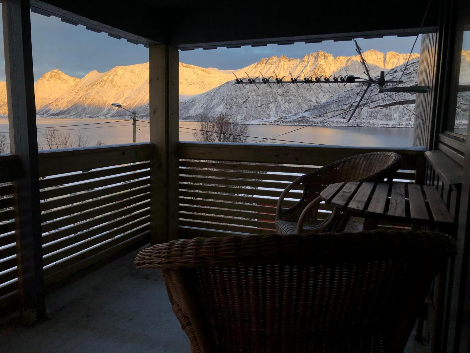 Vacation Home In Fjordgard With Views Of Segla And The Fjord エクステリア 写真