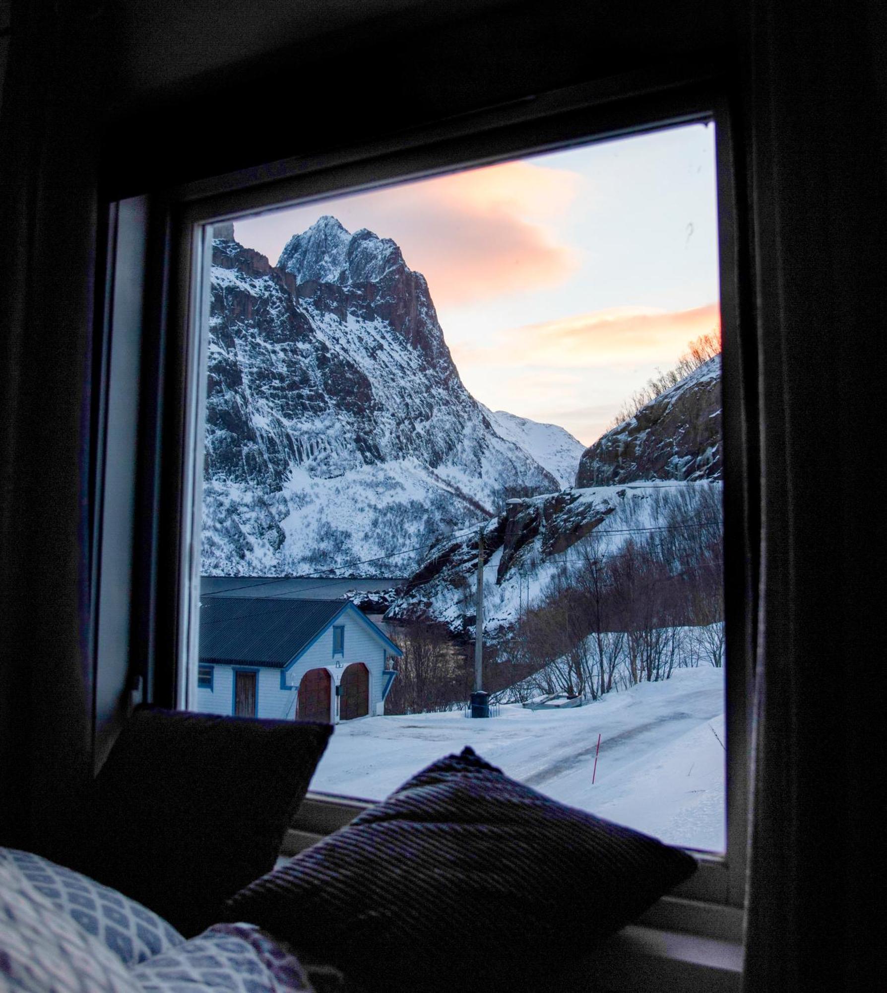 Vacation Home In Fjordgard With Views Of Segla And The Fjord エクステリア 写真